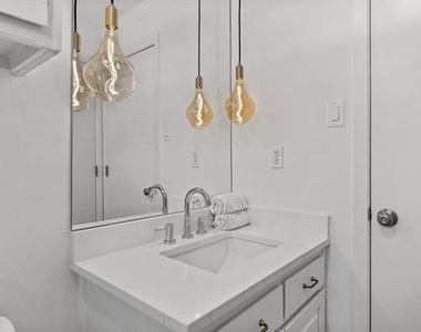 4006 Holland Avenue - Photo Thumbnail 24