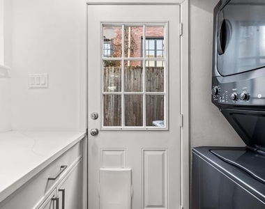 4006 Holland Avenue - Photo Thumbnail 11