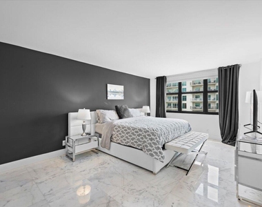 3400 N Ocean Drive - Photo Thumbnail 10