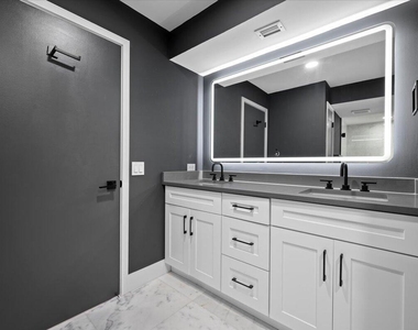 3400 N Ocean Drive - Photo Thumbnail 13