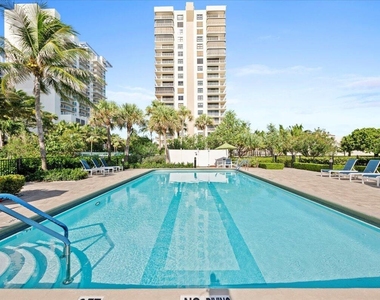 3400 N Ocean Drive - Photo Thumbnail 45