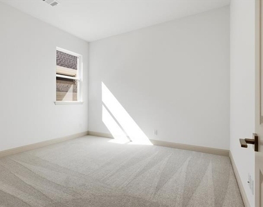 1450 20th Street - Photo Thumbnail 20