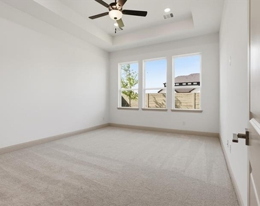 1450 20th Street - Photo Thumbnail 9