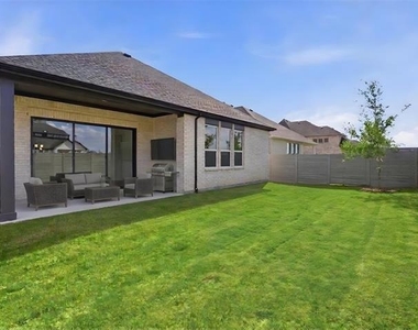 1450 20th Street - Photo Thumbnail 27