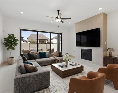 1450 20th Street - Photo Thumbnail 7
