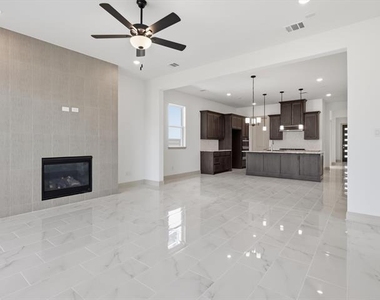 1450 20th Street - Photo Thumbnail 4