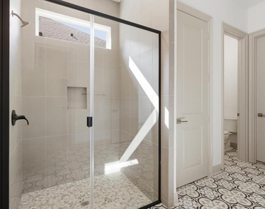 1450 20th Street - Photo Thumbnail 13
