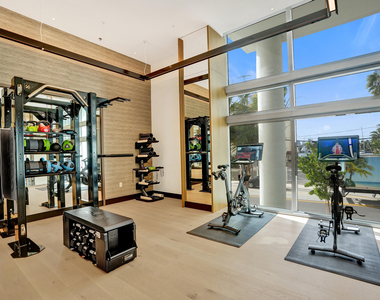 153 N Seabreeze Boulevard - Photo Thumbnail 22