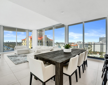 153 N Seabreeze Boulevard - Photo Thumbnail 4