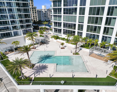 153 N Seabreeze Boulevard - Photo Thumbnail 16