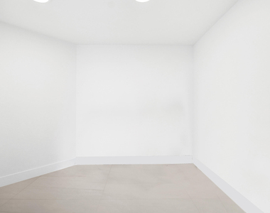 153 N Seabreeze Boulevard - Photo Thumbnail 11