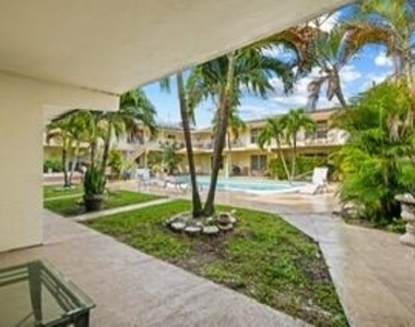 1012 Se 15th Street - Photo Thumbnail 13