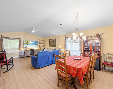 6809 Se Yorktown Drive - Photo Thumbnail 18