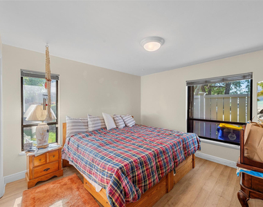 6809 Se Yorktown Drive - Photo Thumbnail 9