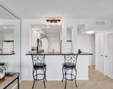 6000 N Ocean Boulevard - Photo Thumbnail 10