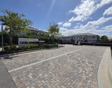 3213 Watercress Drive - Photo Thumbnail 5