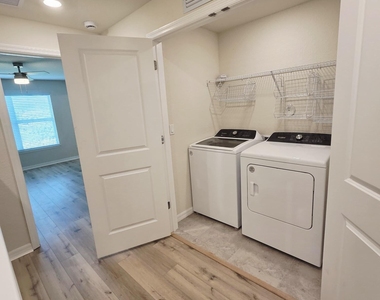 3213 Watercress Drive - Photo Thumbnail 16