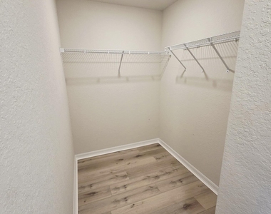 3213 Watercress Drive - Photo Thumbnail 18