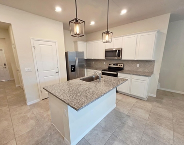 3213 Watercress Drive - Photo Thumbnail 7