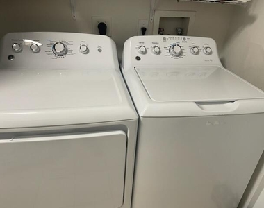 3408 Tuscany Way - Photo Thumbnail 9
