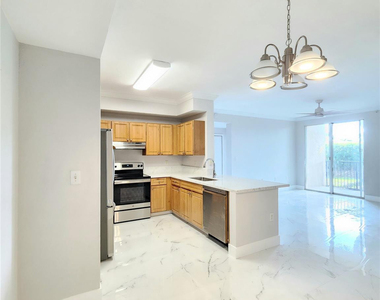 15145 Michelangelo Boulevard - Photo Thumbnail 3