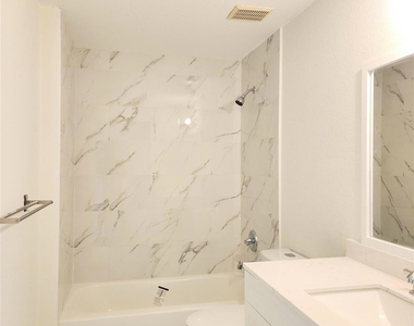 15145 Michelangelo Boulevard - Photo Thumbnail 15