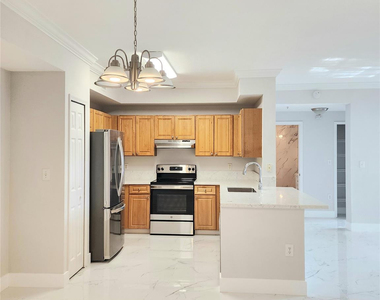 15145 Michelangelo Boulevard - Photo Thumbnail 4