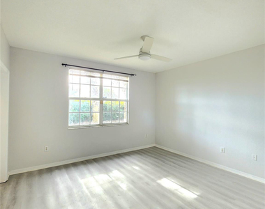 15145 Michelangelo Boulevard - Photo Thumbnail 14