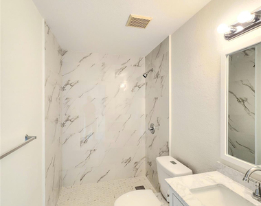 15145 Michelangelo Boulevard - Photo Thumbnail 12