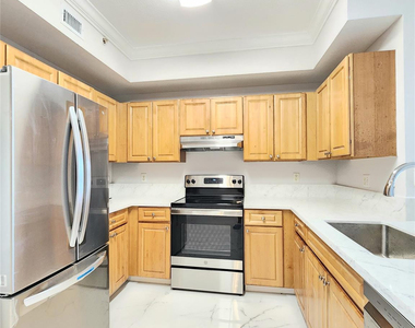 15145 Michelangelo Boulevard - Photo Thumbnail 5