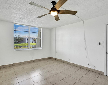 9440 Poinciana Place - Photo Thumbnail 8