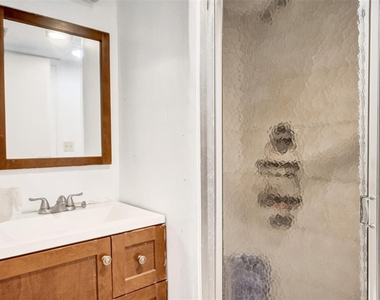 9440 Poinciana Place - Photo Thumbnail 11