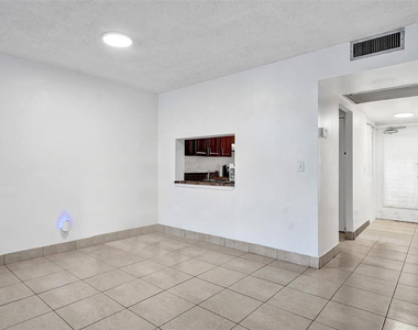 9440 Poinciana Place - Photo Thumbnail 14