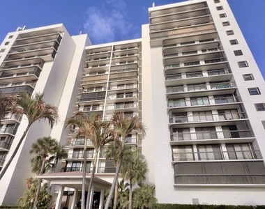 3100 N Hwy A1a - Photo Thumbnail 23