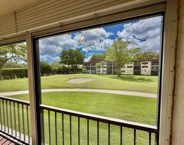 8940 S Hollybrook Boulevard - Photo Thumbnail 18
