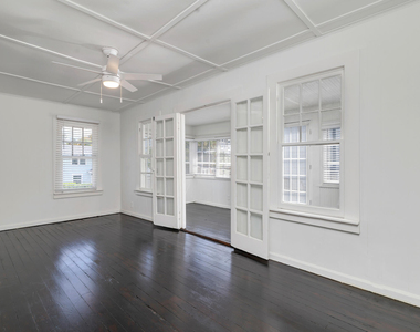 204 Conniston Road - Photo Thumbnail 2