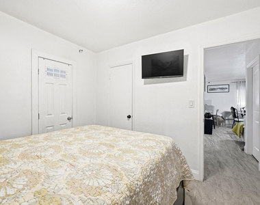 1320 Sw 34th Avenue - Photo Thumbnail 11