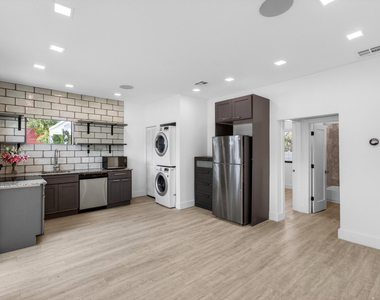 517 Nw 1st Street - Photo Thumbnail 20