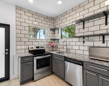 517 Nw 1st Street - Photo Thumbnail 22