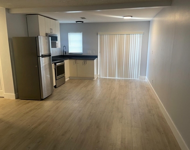 780 Ne 46th Court - Photo Thumbnail 14