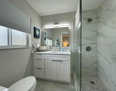 3201 Ne 29th Street - Photo Thumbnail 17