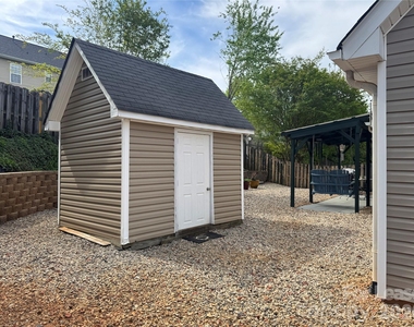 136 Madelia Place - Photo Thumbnail 36