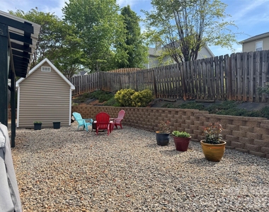 136 Madelia Place - Photo Thumbnail 33