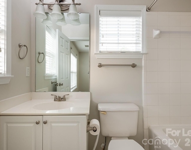 206 S Cedar Street - Photo Thumbnail 6