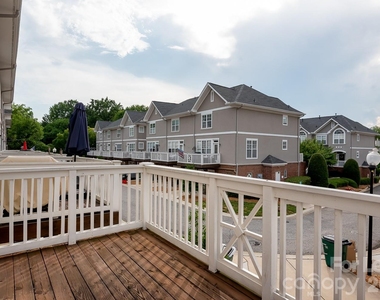 206 S Cedar Street - Photo Thumbnail 5