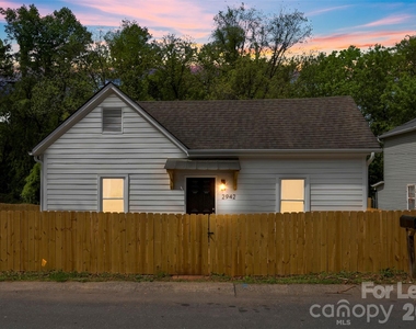 2942 Reid Avenue - Photo Thumbnail 24