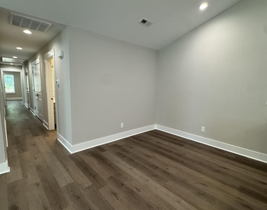 135 Brawley Villas Place - Photo Thumbnail 4