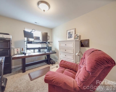 5657 Tipperlinn Way - Photo Thumbnail 20