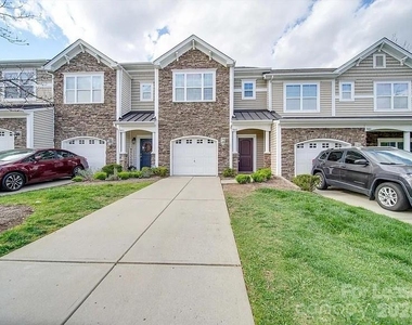 5657 Tipperlinn Way - Photo Thumbnail 19