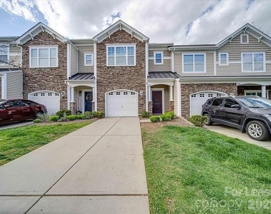 5657 Tipperlinn Way - Photo Thumbnail 16